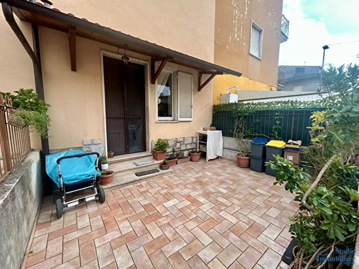 Casa quadrilocale in vendita in Via Giovanni Lanza, Fondi