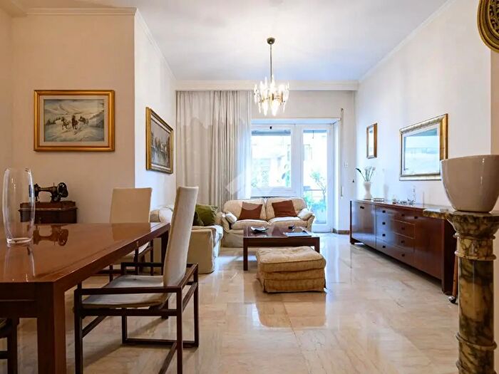 Appartamento quadrilocale in vendita in Via Camillo Serafini, Roma