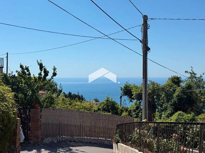Appartamento trilocale in affitto in Via Benedetto Croce, Centro, Massa Lubrense