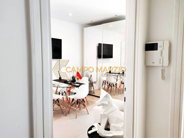 Appartamento bilocale in affitto in Via di SantIgnazio, Pantheon, Roma