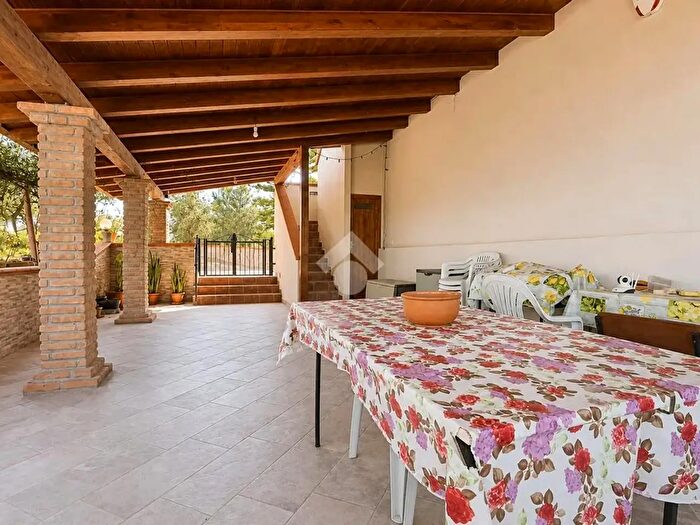 Casa con 6 locali in vendita in Contrada Corso, Partinico