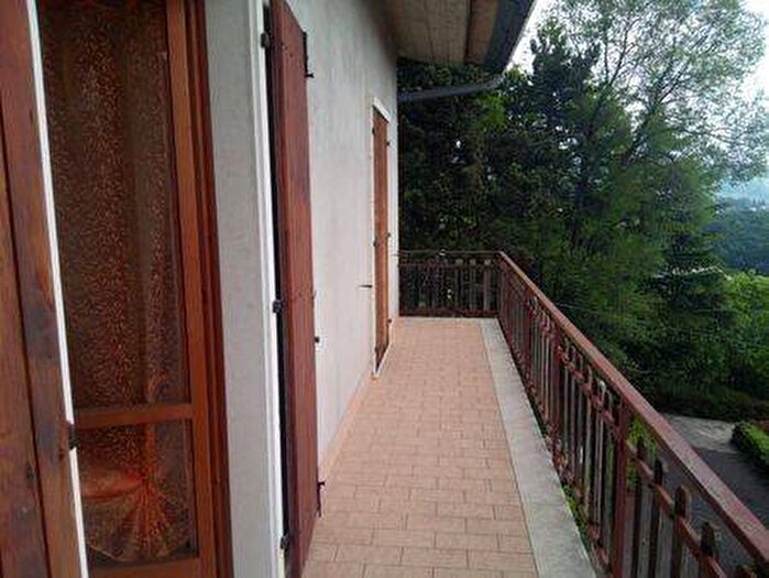 Appartamento con 5 locali in affitto in Via Salita Cornale, Centro, Bosco Chiesanuova