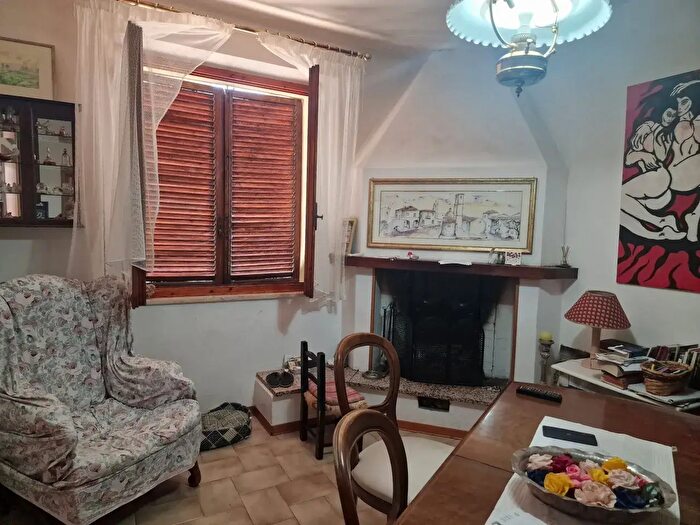 Appartamento quadrilocale in vendita in Torrita Di Siena