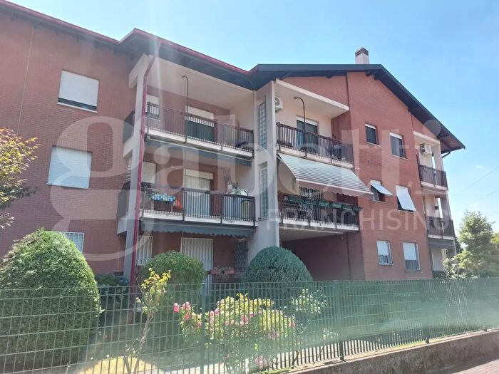 Appartamento trilocale in vendita in Via Generale dalla Chiesa, Gallarate