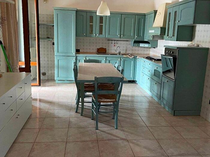 Appartamento trilocale in affitto in Via Malche, Giffoni Sei Casali