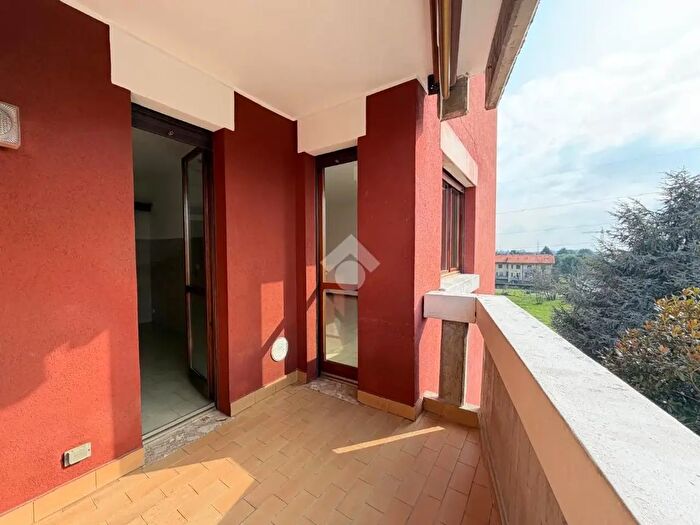 Appartamento trilocale in vendita in Via Platone, Seregno