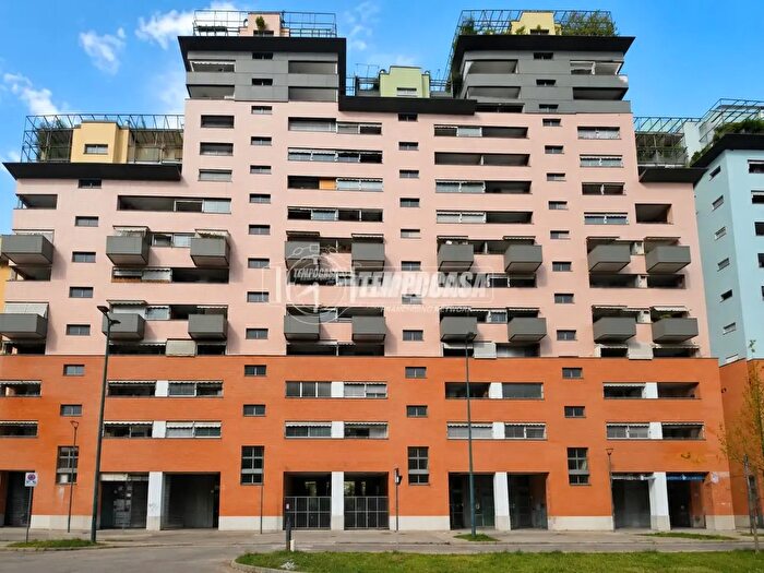 Appartamento trilocale in vendita in Via Val della Torre, Torino