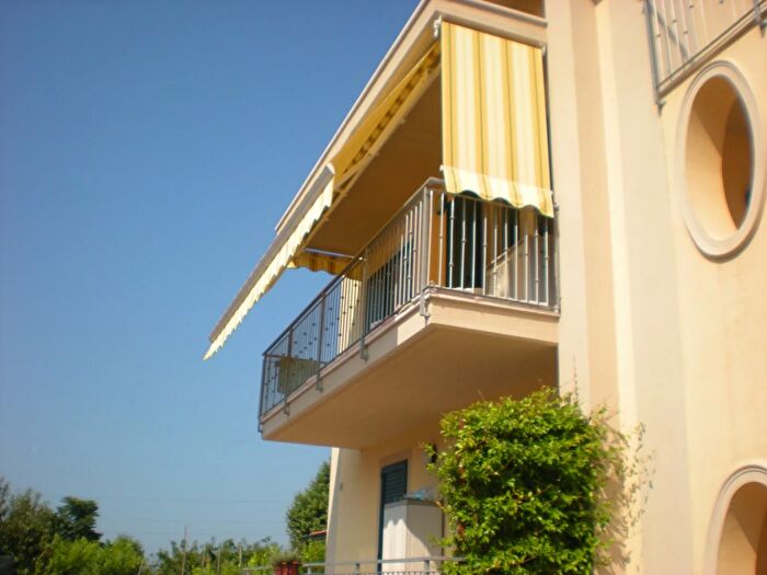 Appartamento trilocale in affitto in Massarosa