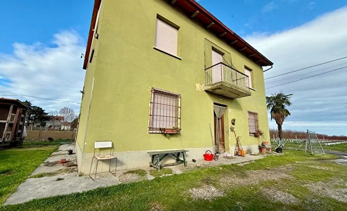 Appartamento in vendita in Via Colombarone Mordano, Mordano