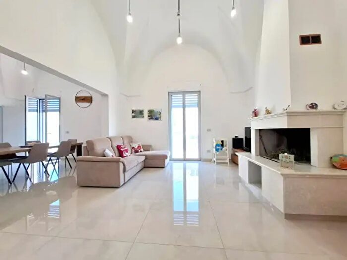 Appartamento con 5 locali in vendita in Via La Pineta, Alessano