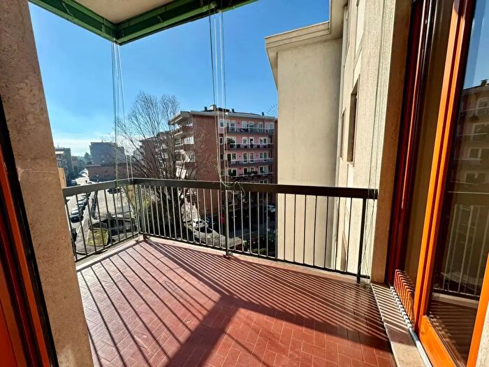 Appartamento trilocale in vendita in Via Carducci, Bergamo