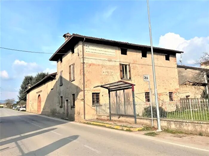 Casa con 6 locali in vendita in Via Caduti, Cazzago San Martino