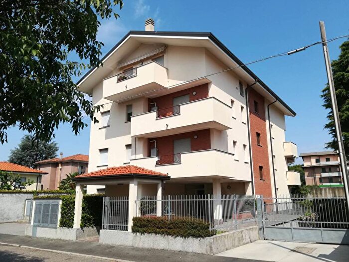 Appartamento monolocale in affitto in Via Giovanni Ferrario, Flora, Legnano