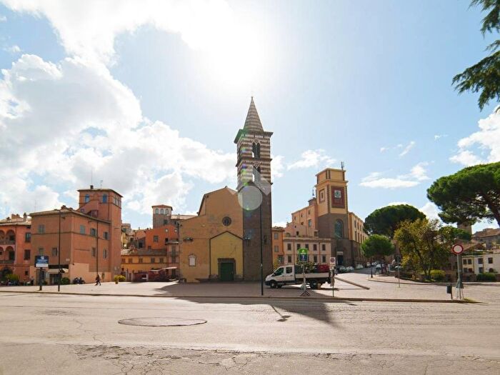 Appartamento trilocale in affitto in Via Bellavista, Sacrario Piazza della Rocca, Viterbo