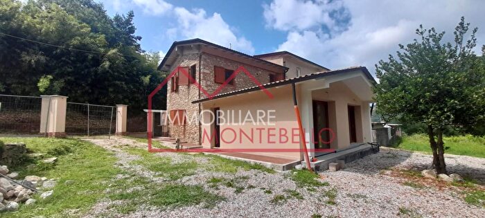Casa con 5 locali in vendita in a Nuova, Camaiore