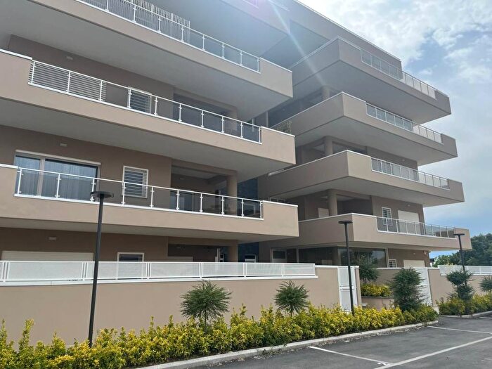 Appartamento bilocale in vendita in Via Valvestino, Ottavia, Roma