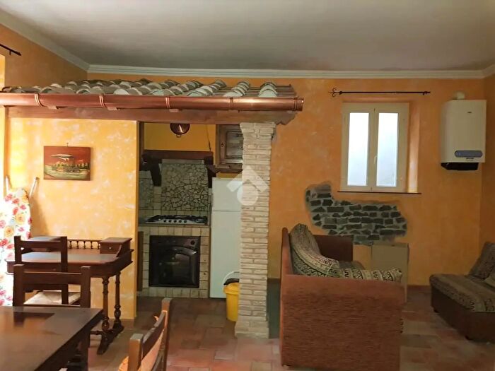 Appartamento trilocale in affitto in Velletri