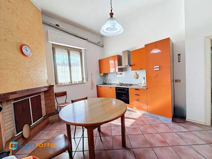 Casa con 20 locali in vendita in Via dellIndustria, Cupra Marittima