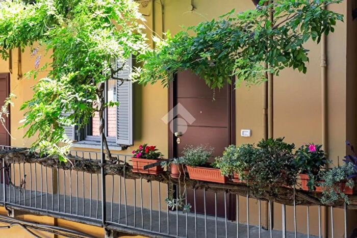 Appartamento bilocale in affitto in PZa Antonio Baiamonti, Milano