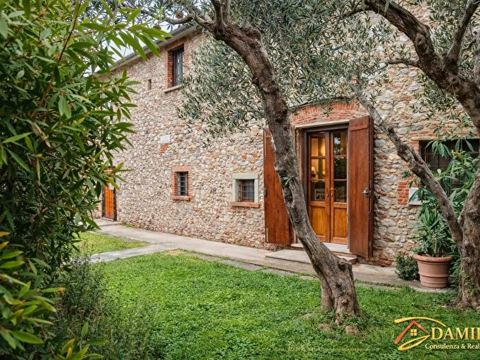 Casa con 5 locali in vendita in Forte Dei Marmi