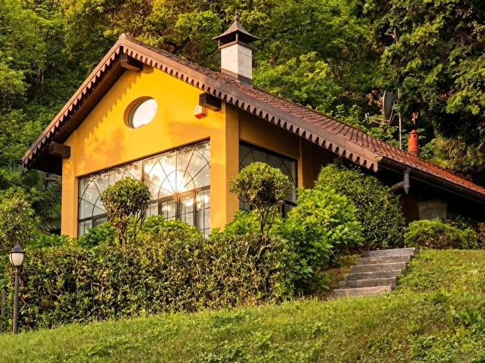 Casa bilocale in vendita in Meina