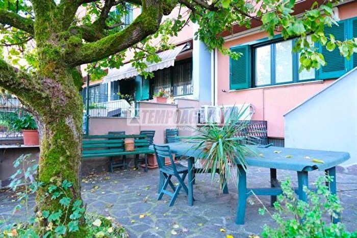 Casa con 5 locali in vendita in Pieve Emanuele