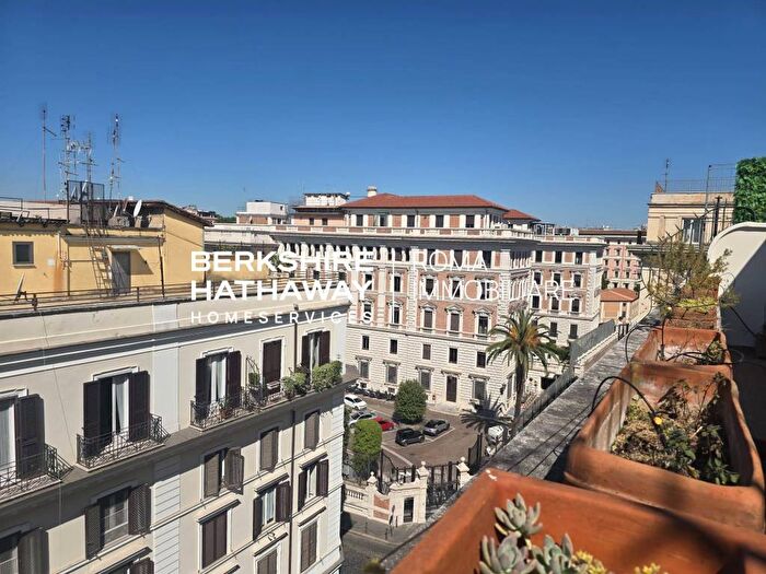 Appartamento trilocale in affitto in Via Lucullo, Sallustiano, Roma