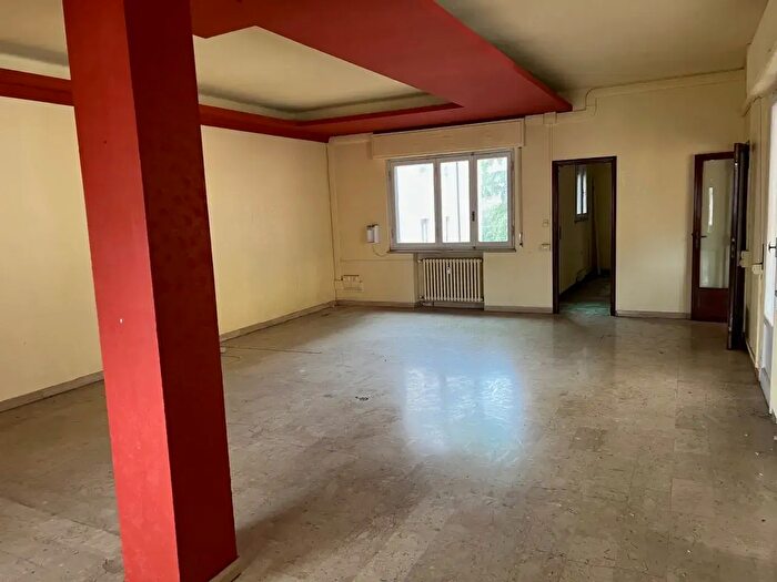 Appartamento con 7 locali in vendita in Pistoia