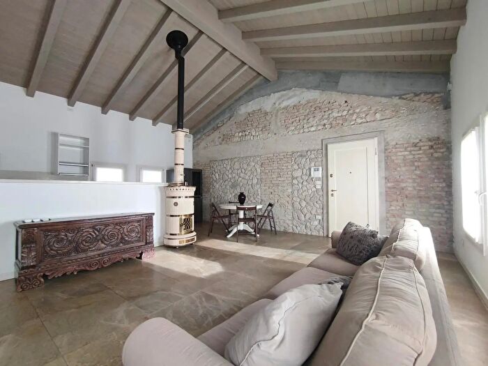 Appartamento con 5 locali in vendita in Caneva