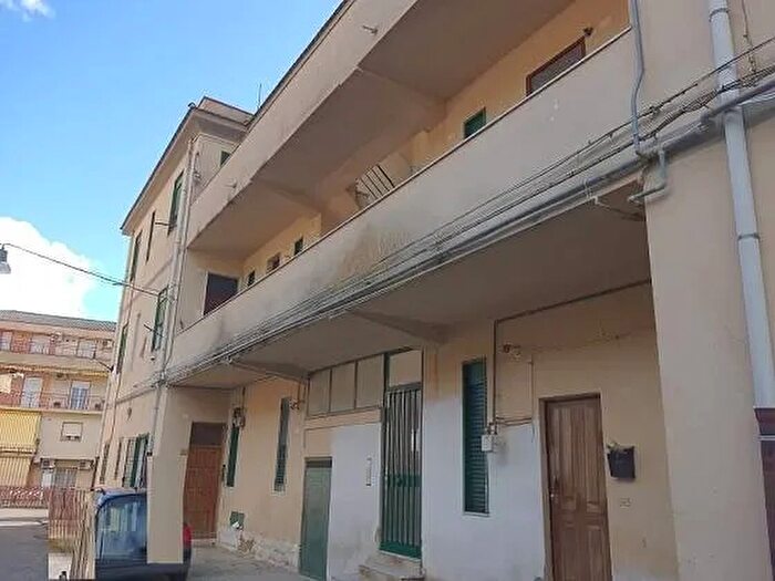 Appartamento quadrilocale in vendita in Via Filippo Juvara Caltanissetta, Caltanissetta