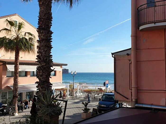 Appartamento bilocale in affitto in Via Roma, Via Roma Borgo Barusso, Alassio