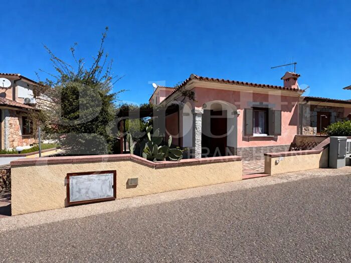 Casa bilocale in vendita in Tanaunella Via Atreo, Budoni
