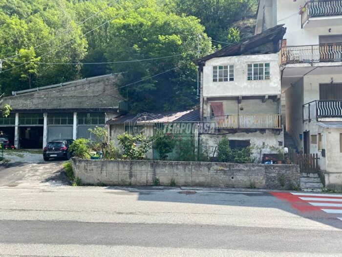 Casa bilocale in vendita in Strada Provinciale Ceresole, Locana