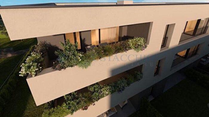 Appartamento trilocale in vendita in Via Gabriele dAnnunzio, Treviolo