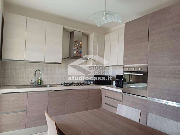 Casa quadrilocale in vendita in Via Cantone Fermo, Filighera