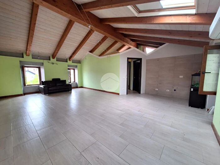 Appartamento trilocale in affitto in Via Capitano Saudino, Caravino