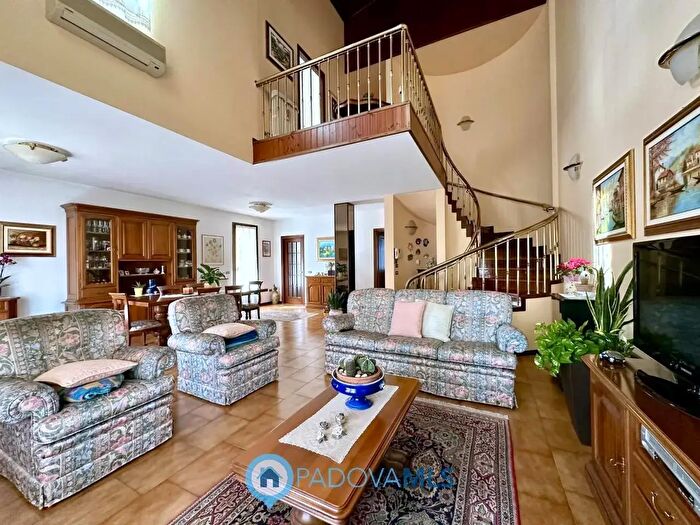 Casa con 5 locali in vendita in Via Gorizia, Masera Di Padova