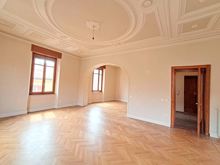 Appartamento con 10 locali in vendita in Via Niccolò Machiavelli, Alessandria