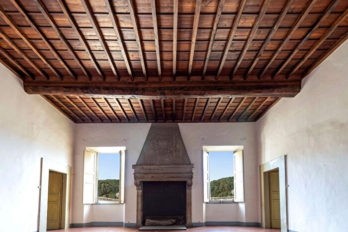 Appartamento con 16 locali in vendita in Via Fiordi Spina Lauri, Spoleto