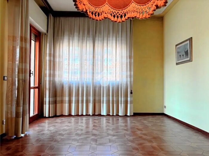 Appartamento quadrilocale in vendita in Viale Giacomo Puccini, Lucca