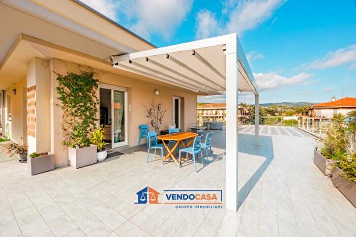 Appartamento quadrilocale in vendita in Via Cesare Battisti, Diano Marina