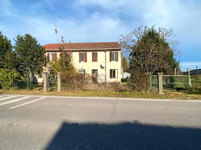 Casa quadrilocale in vendita in Isola Della Scala