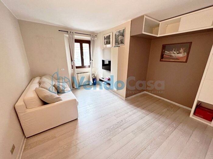 Appartamento bilocale in affitto in Via Altaguardia, Porta Romana Medaglie dOro, Milano