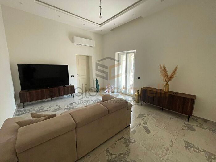 Appartamento trilocale in affitto in Corso Campano, Centro Storico, Giugliano in Campania