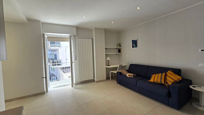 Appartamento bilocale in affitto in Via Amerigo Vespucci, Alassio