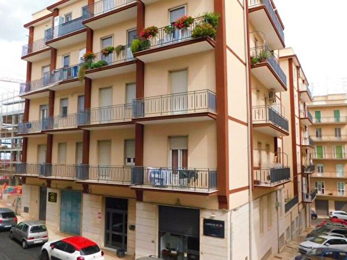Appartamento con 5 locali in vendita in Via Serramancone, Martina Franca