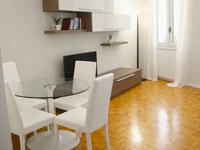 Appartamento bilocale in affitto in Via Madonnina, Milano