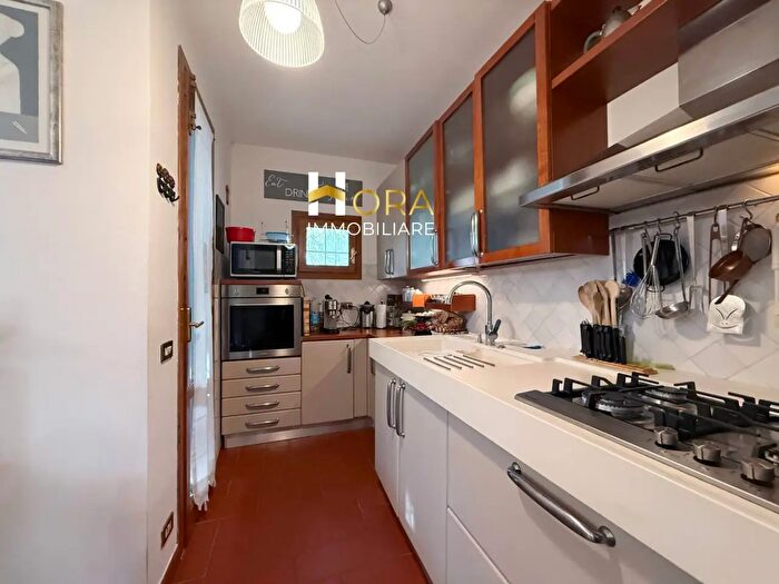 Casa con 6 locali in vendita in Via Andrea Costa, Sesto Fiorentino