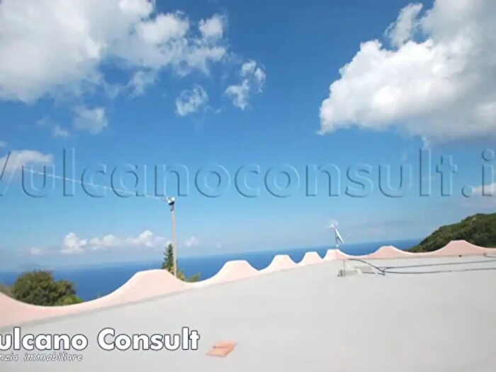 Casa con 5 locali in vendita in Collo Pirrera, Lipari