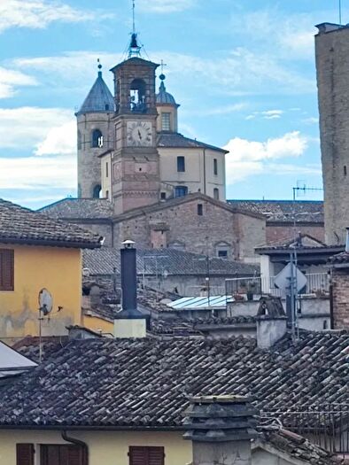 Appartamento con 9 locali in affitto in Citta Di Castello